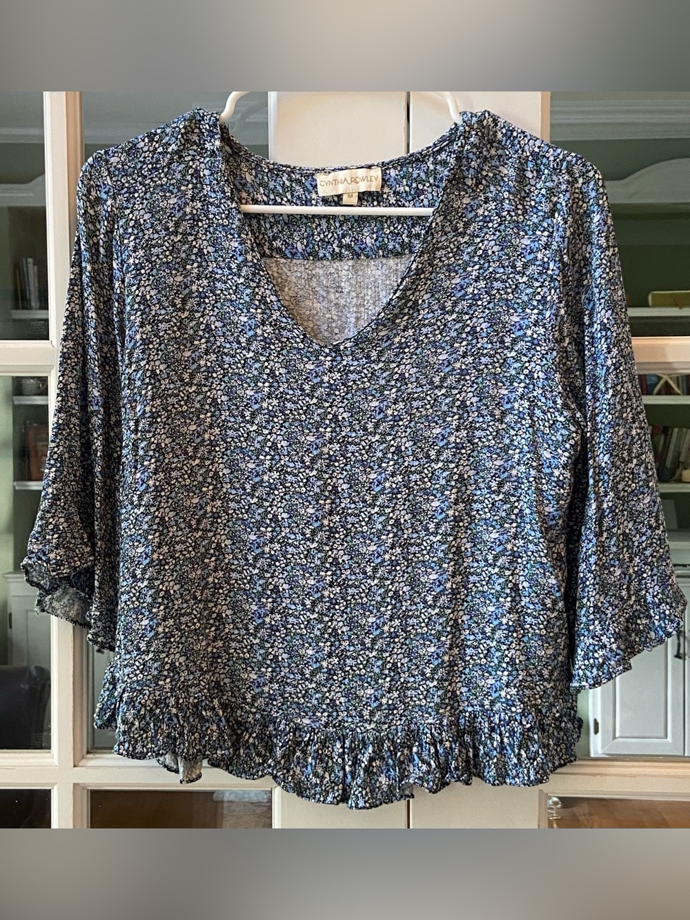 Cynthia Rowley Blue Floral Ruffle-Hem Sleeve Top Size Medium